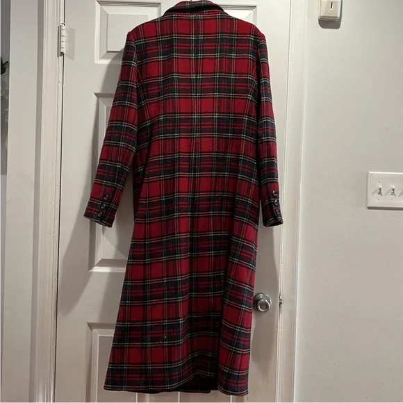 Beautiful 70% wool Reformation Middlebury long plaid coat, size Large - Picture 6 of 11